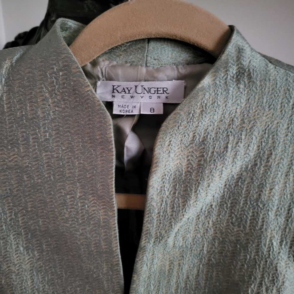 Kay Unger designer suit - Picture 4 of 5